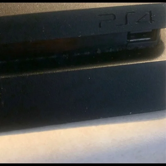 Dunks and ps4 slim - Picture 4 of 5